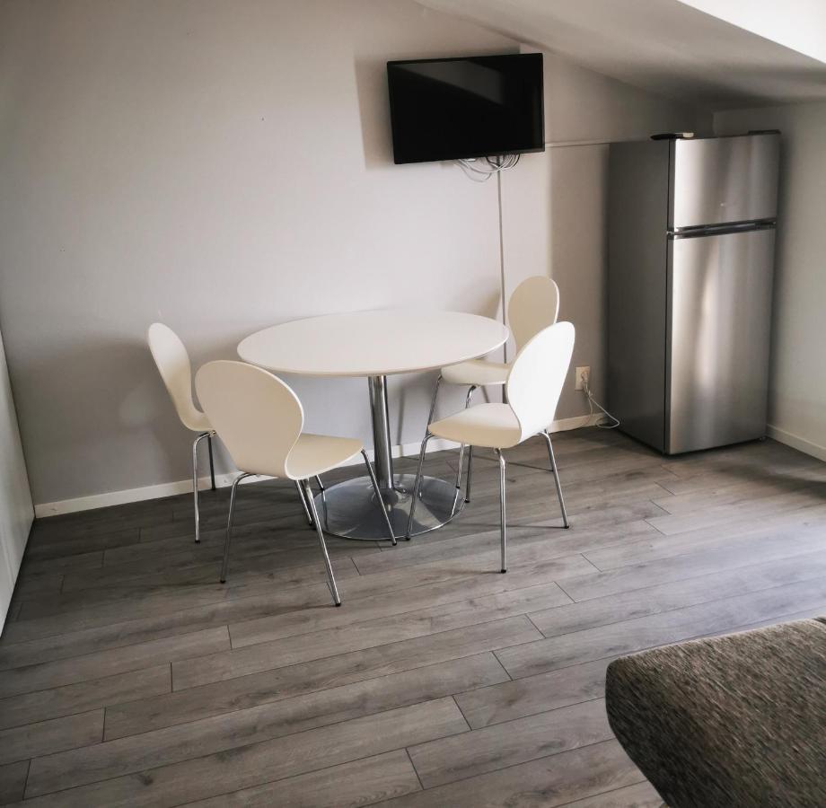 Apartmani "Ivan" Marina  Exterior foto