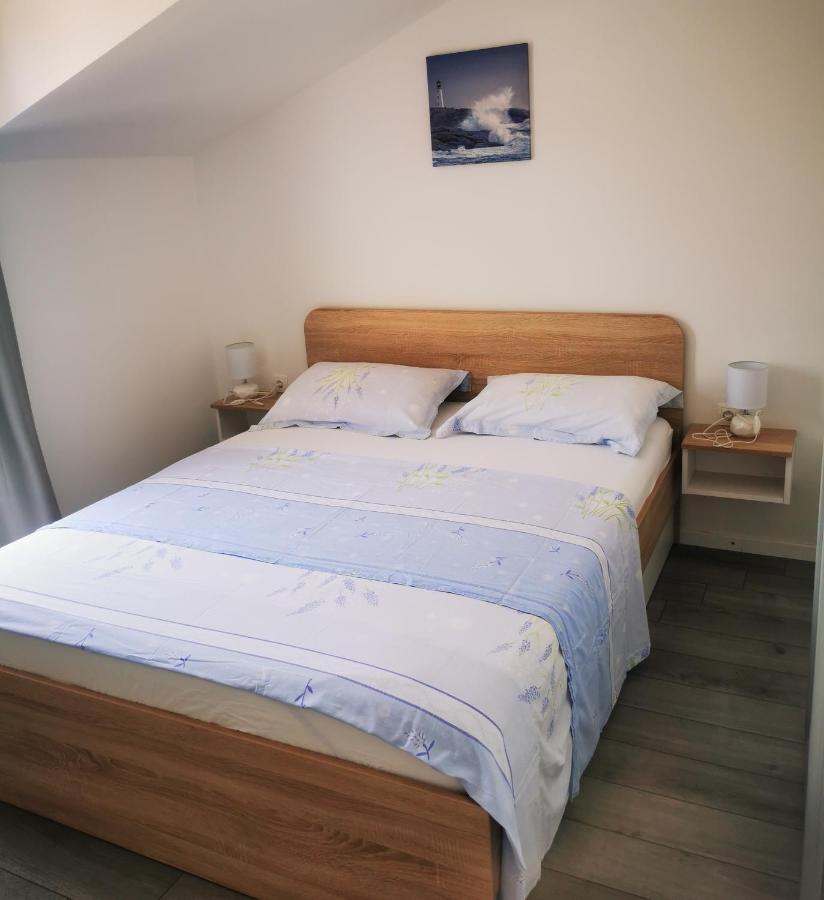 Apartmani "Ivan" Marina  Exterior foto