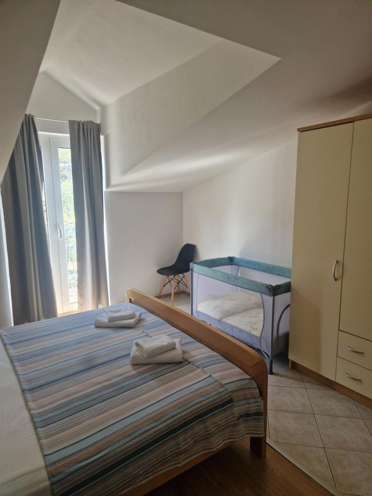 Apartmani "Ivan" Marina  Exterior foto